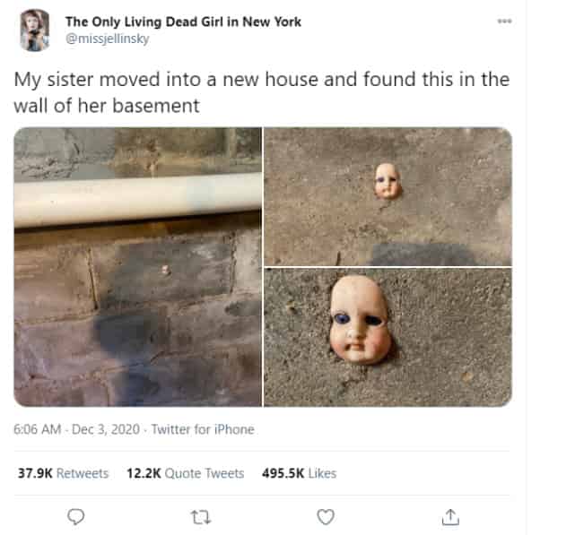 纽约女子搬到新家，墙中惊现恐怖娃娃头